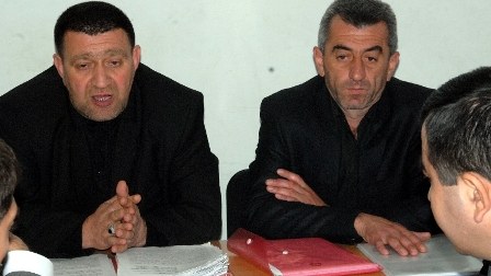 Vəkil: “Doğum evində ölən gənc ananın qanını batırırlar”