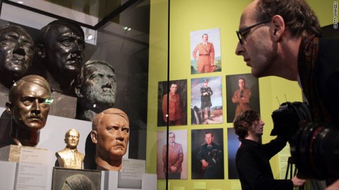 Almaniyada ilk dəfə Hitlerin sərgisi açılıb