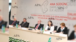 Azərbaycanın anaların 50 faizi körpəsinə ana südü vermir