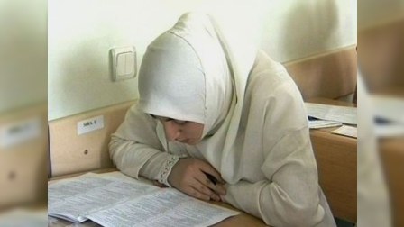 Məktəblərə hicabla bağlı rəsmi göstəriş verilib