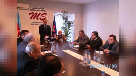 Ahıl Jurnalistlər Məclisi şəhid jurnalist Alı Mustafayevi anıb