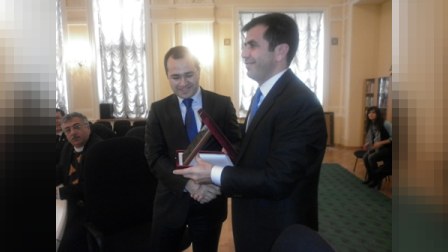 Parlament Jurnalistləri Birliyi ödül alıb