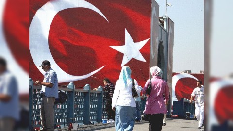 Türkiyənin Azərbaycandakı səfirliyi Turqut Ərin “Azadlıqdan tiranlığa” kitabı ilə bağlı məlumat yaydı