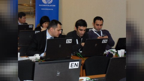 Astana sammitində olan jurnalistlərimiz gecə yata bilmirmişlər (fotosessiya)