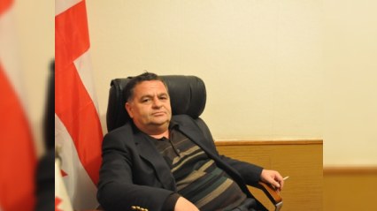 “Azərbaycanlı iş adamlarına səslənirəm, gəlin burda, “krışa”sız, “şapka”sız, pul qazanın"