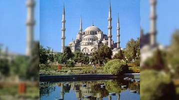İstanbul qədimliklə müasirliyin vəhdətidir (Reportaj)