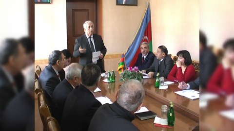 Gəncədə Ramiz Mehdiyevin kitabı müzakirə olunub