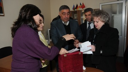 ADU-da korrupsiyaya qarşı monitorinq keçirilib