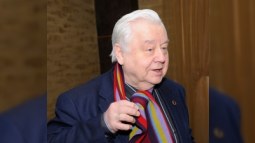 Məşhur aktyor xəstəxanaya düşüb