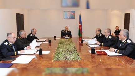 Ədliyyə Nazirliyinin 26 əməkdaşı işdən çıxarılıb