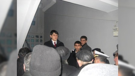 Fuad Muradov sakinləri əmin etdi: "Heç birinizin hüququ pozulmayacaq”