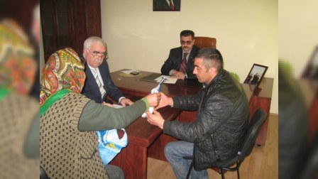 Deputatın seçicilərlə görüşləri davam edir (Fotolar)