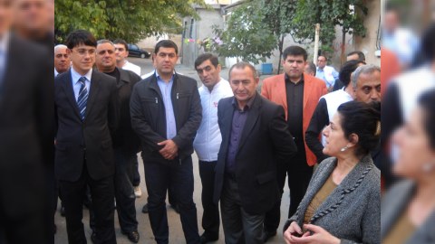 Aktiv deputat köməkçiləri özlərinin iş prinsiplərindən danışırlar...