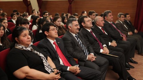 Gənclər Təşkilatları Milli Şurası “Vətəni Tanı” adlı layihə təqdim edib (FOTOLAR)