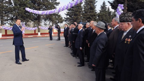 İlham Əliyev müxalifətdən danışdı: "..Onlar kiminsə təcrübəsini yamsılamaqla məşğul idilər"