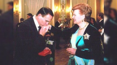 İşğala görə tərk etdiyi ölkənin 55 il sonra prezidenti oldu - HEKAYƏT - FOTOLENT