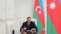 İlham Əliyev gəncləri qəbul edib, problemlərini dinlədi
