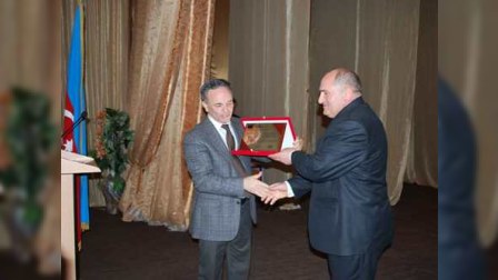 Əflatun Amaşov Qubada «Şəfəq»in ad gününə qatılıb