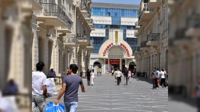 Xaqaninin «Torqovıy»dakı heykəli niyə götürülüb?