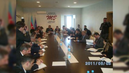 Mətbuat Şurasında "Diffamasiya haqqında"qanun layihəsi ilə bağlı ilk ictimai müzakirə 