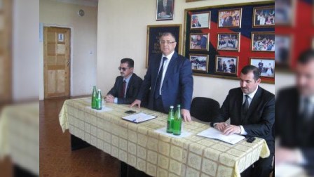 Deputat seçicilərlə görüşüb