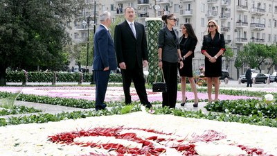 İlham Əliyev Gül bayramımda iştirak edib