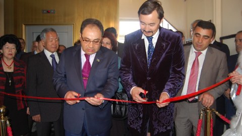 Abel Məhərrəmov «Avrasiyanın fəxri» medalı ilə təltif edilib