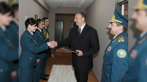 Prezident sərhədçilərə ev verdi