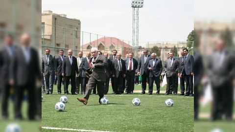 Misir Mərdanov stadiona çıxdı, Rövnəq Abdullayev top vurdu (FOTOLAR)