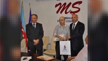 Mətbuat Şurası 14 yaşlı, 19 cavan jurnalisti mükafatlandırdı (SİYAHI)