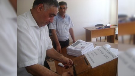 ADU-da yay imtahanları və şikayətlər...