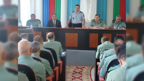 General Mədət Quliyev əməliyyat müşavirəsi keçirib