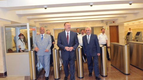 İlham Əliyev: "2013-cü ildə iki metrostansiya istismara veriləcək"