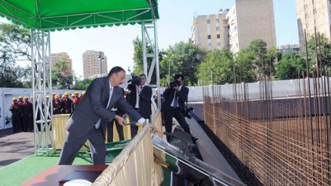 İlham Əliyev Bakı Sağlamlıq Mərkəzinin təməlqoyma mərasimində iştirak edib (FOTO)