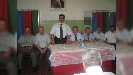 Deputat lahıclılarla görüşdü (FOTOLAR)