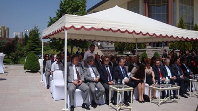 Rövnəq Abdullayevin adından ziyafət verilib, tanınmış simalar da orda olub