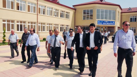 Fuad Muradov Avropa Parlamentinin deputatlarını Ağdama aparıb