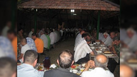 Oruc tutan deputat Lahıcda iftar süfrəsində iştirak edib (FOTOLAR)
