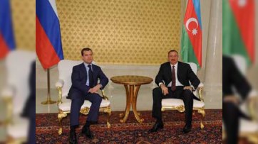 Sərkisyansız Soçi görüşü başlandı: Medvedev “açıq və səmimi söhbət” istəyir
