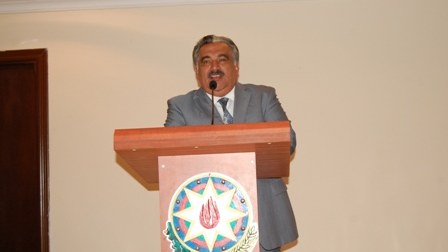 Əhəd Abıyev ali məktəblərə qəbul olunan gənclərlə görüşüb (FOTOLAR)
