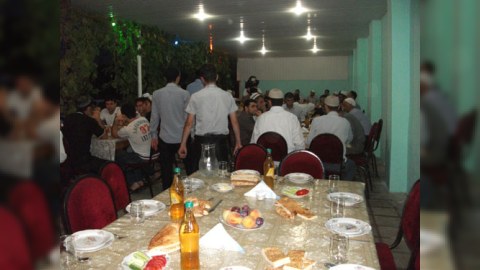 Millət vəkili Qubada iftar süfrəsi təşkil edib