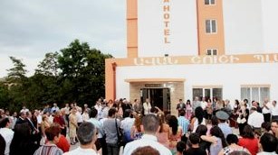 Ermənilər Şuşada otel açdılar (FOTO)