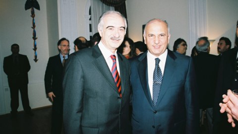 Əli İnsanovun saytındakı bəzi yazılar silinib... (FOTOLAR)
