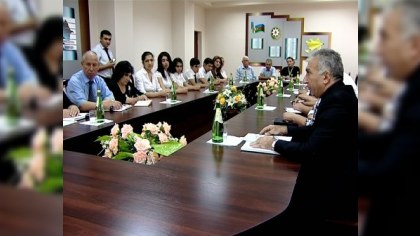 İcra başçısı yüksək bal toplayan abituriyentləri mükafatlandırıb (FOTO)