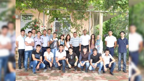Gənclər Ramil Səfərovun ailəsini ziyarət ediblər (FOTO)
