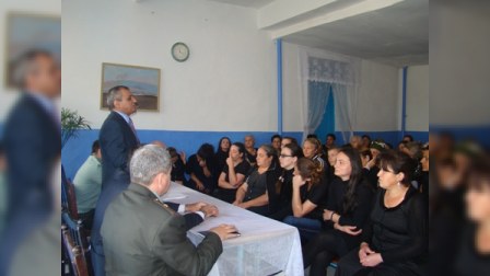 Cəzaçəkmə müəssisəsində qadın məhkumlara məruzə oxunub (FOTO)