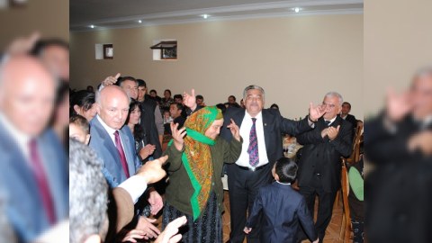 Əhəd Abıyev 100 uşağı sünnət elətdirdi (FOTOLAR)