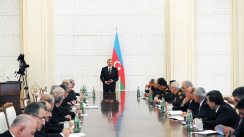 Prezident nazirlərə korrupsiya ilə mübarizənin vacibliyini xatırlatdı