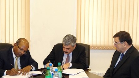 Samir Şərifovla Əhməd Əhmədzadə Dünya Bankı ilə 114,3 milyon dollarlıq saziş imzaladılar (FOTO)