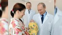 Putin 7 milyardıncı uşağın ailəsinə mənzil bağışladı